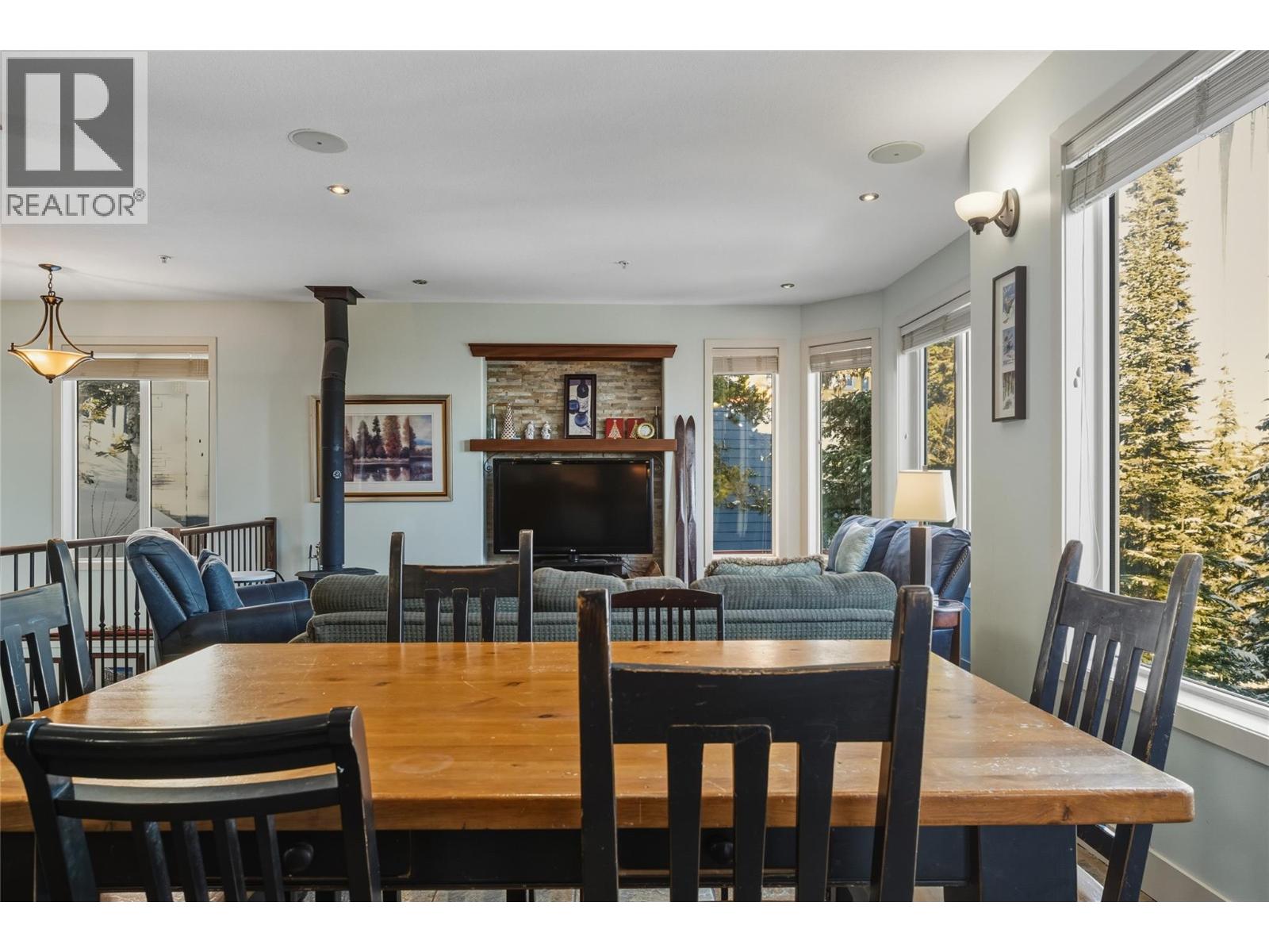 725 Monashee Road, Silver Star, British Columbia  V1B 0S5 - Photo 10 - 10376127