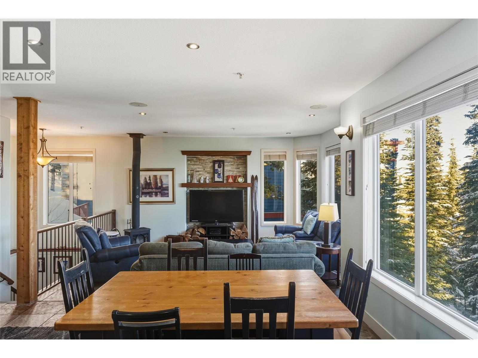 725 Monashee Road, Silver Star, British Columbia  V1B 0S5 - Photo 11 - 10376127