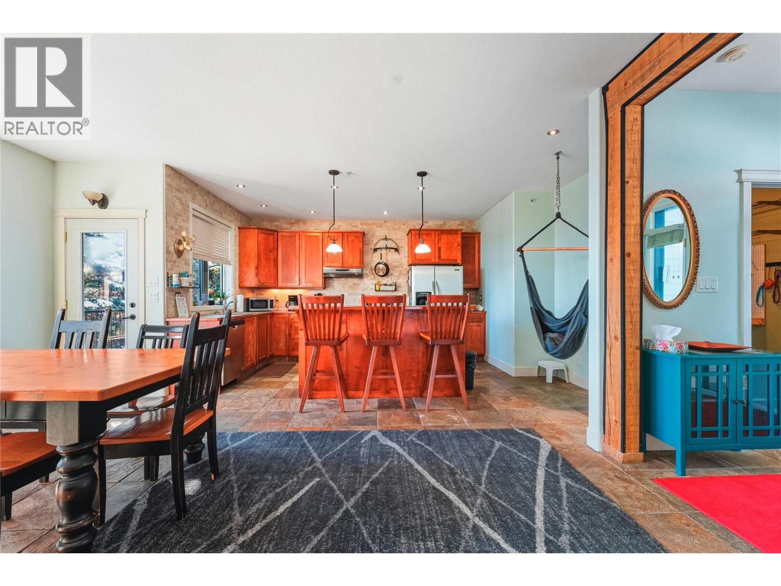 725 Monashee Road, Silver Star, British Columbia  V1B 0S5 - Photo 12 - 10376127