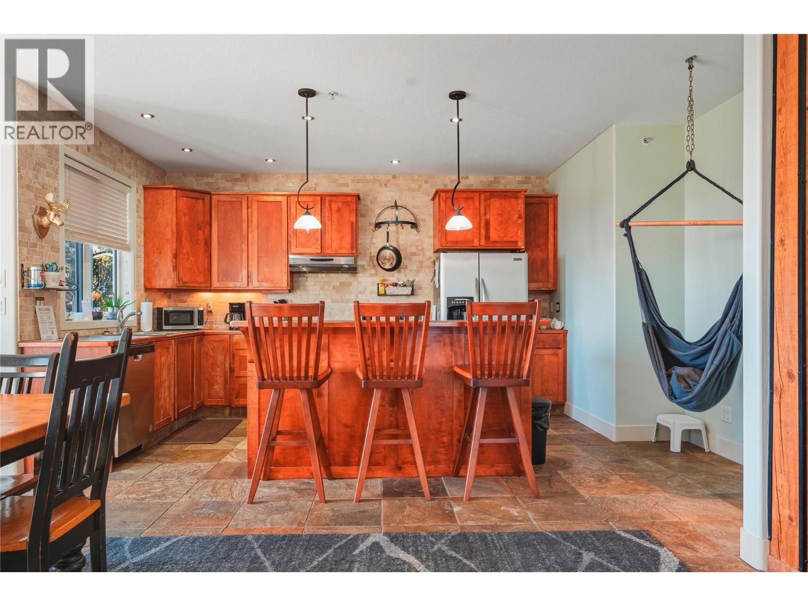 725 Monashee Road, Silver Star, British Columbia  V1B 0S5 - Photo 13 - 10376127