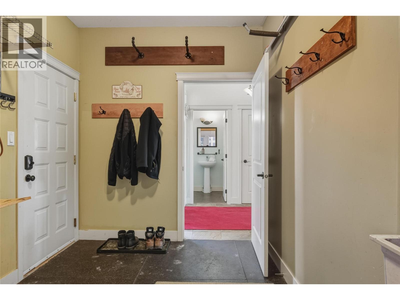 725 Monashee Road, Silver Star, British Columbia  V1B 0S5 - Photo 20 - 10376127