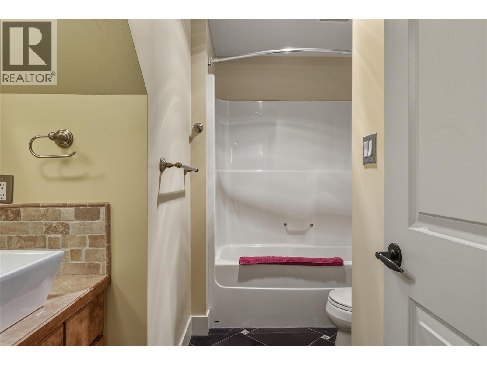 725 Monashee Road, Silver Star, British Columbia  V1B 0S5 - Photo 46 - 10376127