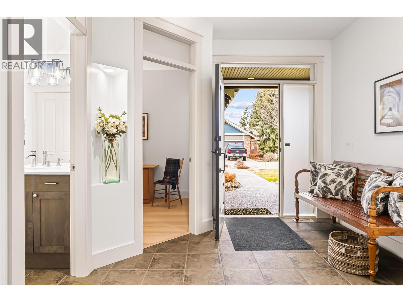 133 Mashie Crescent, Vernon, British Columbia  V1H 1V8 - Photo 3 - 10376135