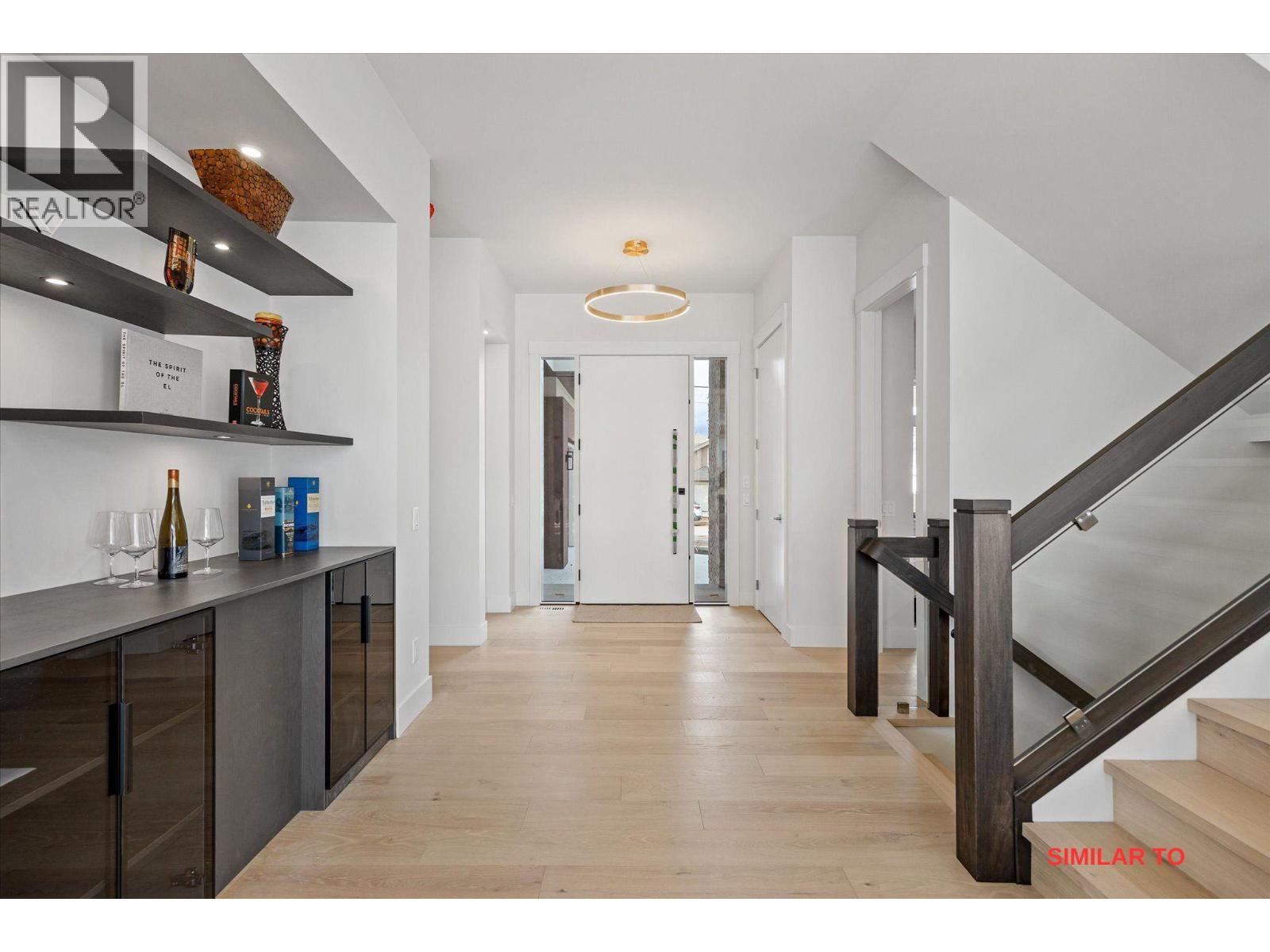 4621 Fordham Road, Kelowna, British Columbia  V1W 1P1 - Photo 3 - 10375747