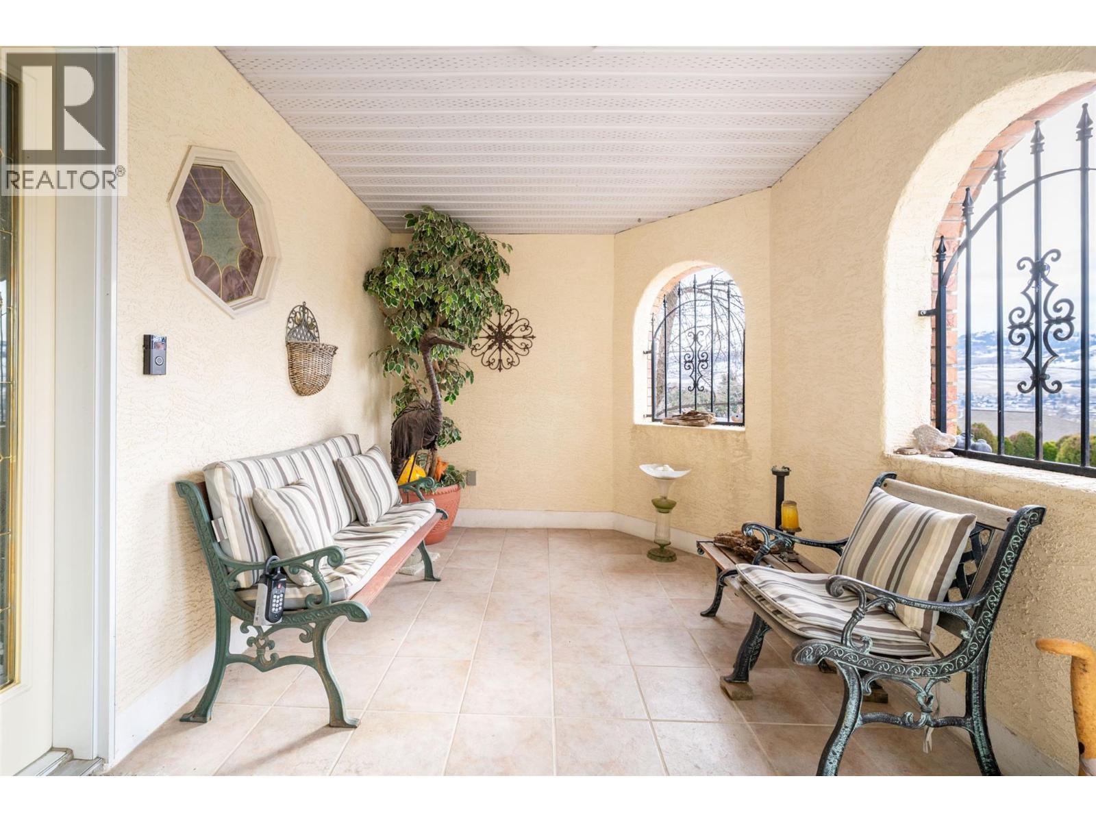 6809 Cameo Drive N, Vernon, British Columbia  V1H 1N9 - Photo 21 - 10375171