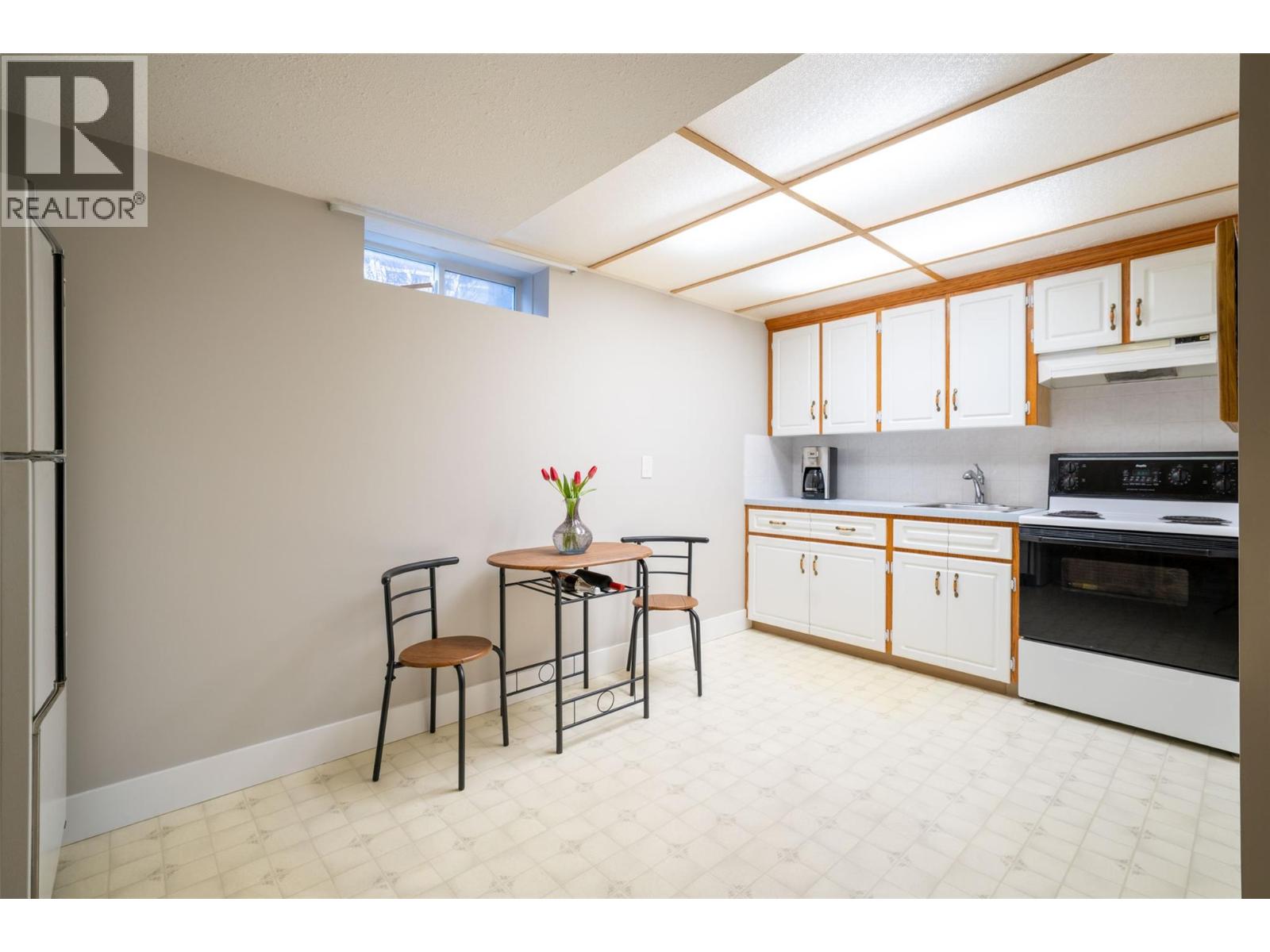 6809 Cameo Drive N, Vernon, British Columbia  V1H 1N9 - Photo 38 - 10375171