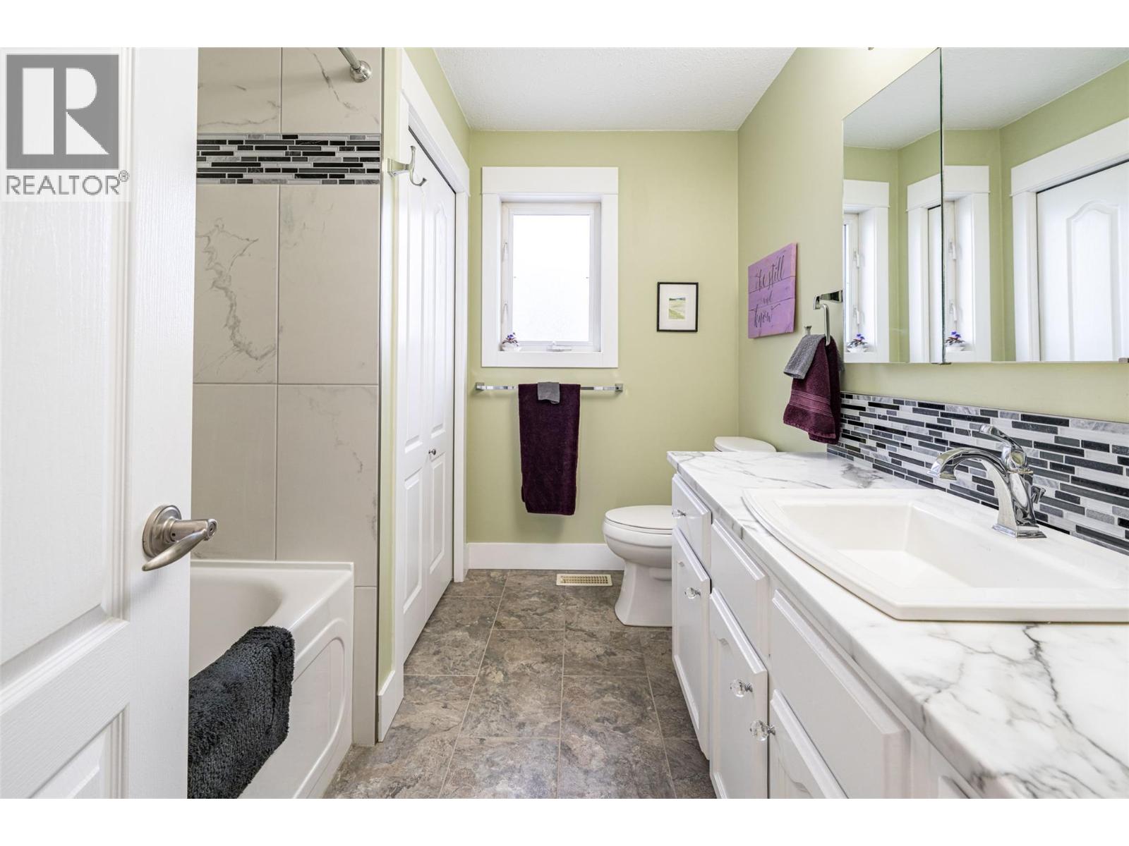 6809 Cameo Drive N, Vernon, British Columbia  V1H 1N9 - Photo 51 - 10375171