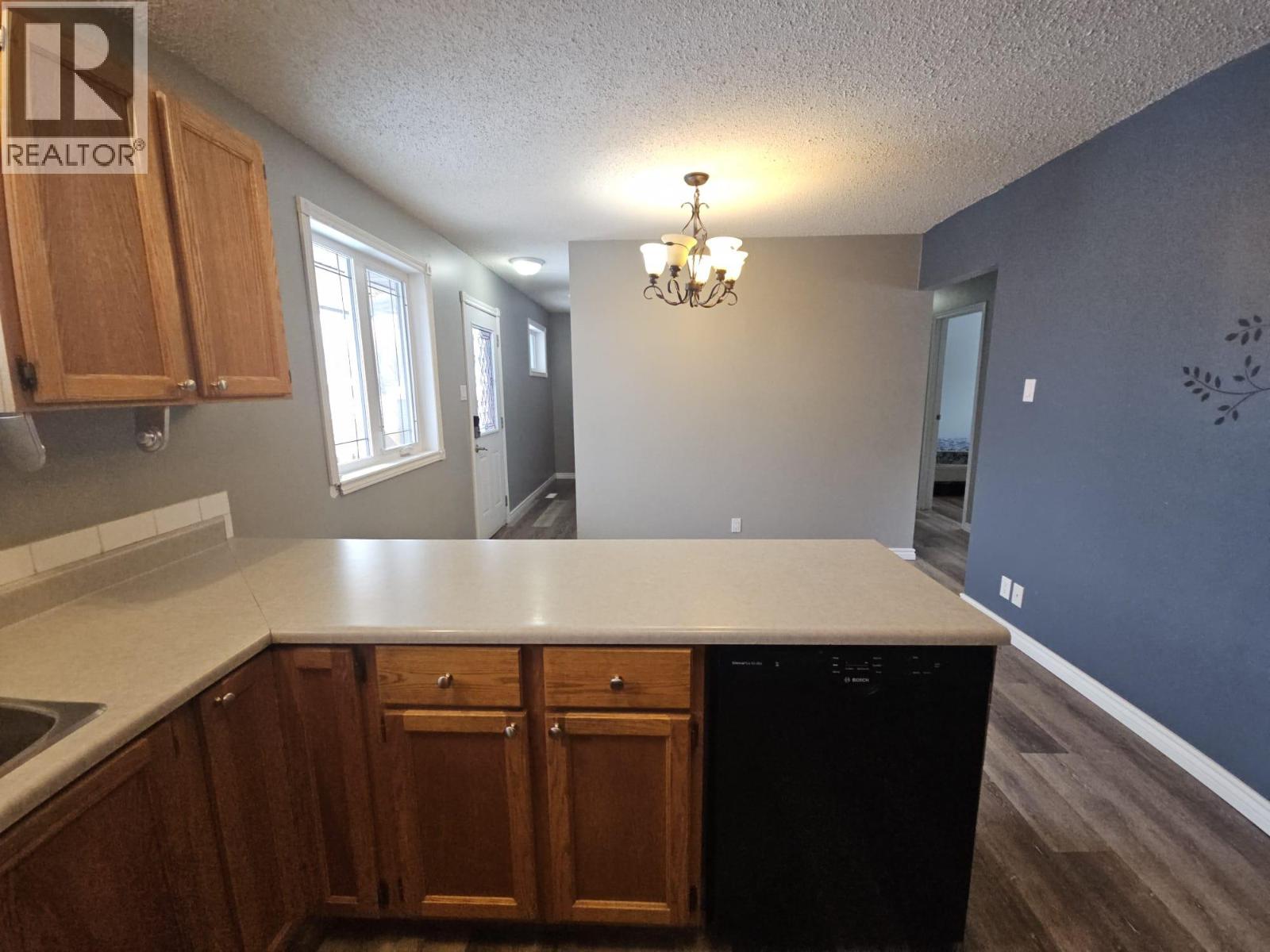 5224 42 Street Ne, Chetwynd, British Columbia  V0C 1J0 - Photo 11 - 10376502