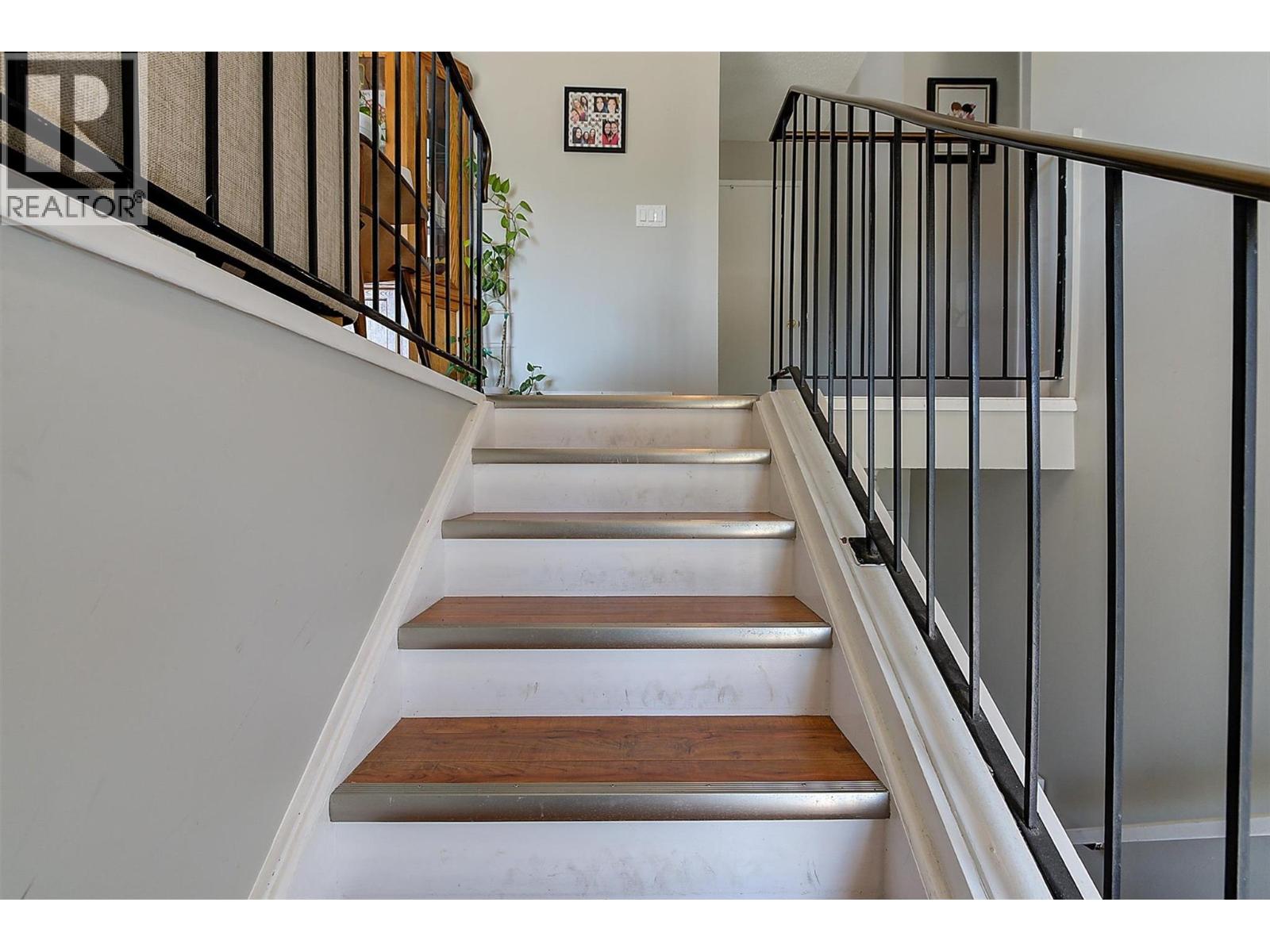 280 Holbrook Road W, Kelowna, British Columbia  V1W 4S2 - Photo 3 - 10376419