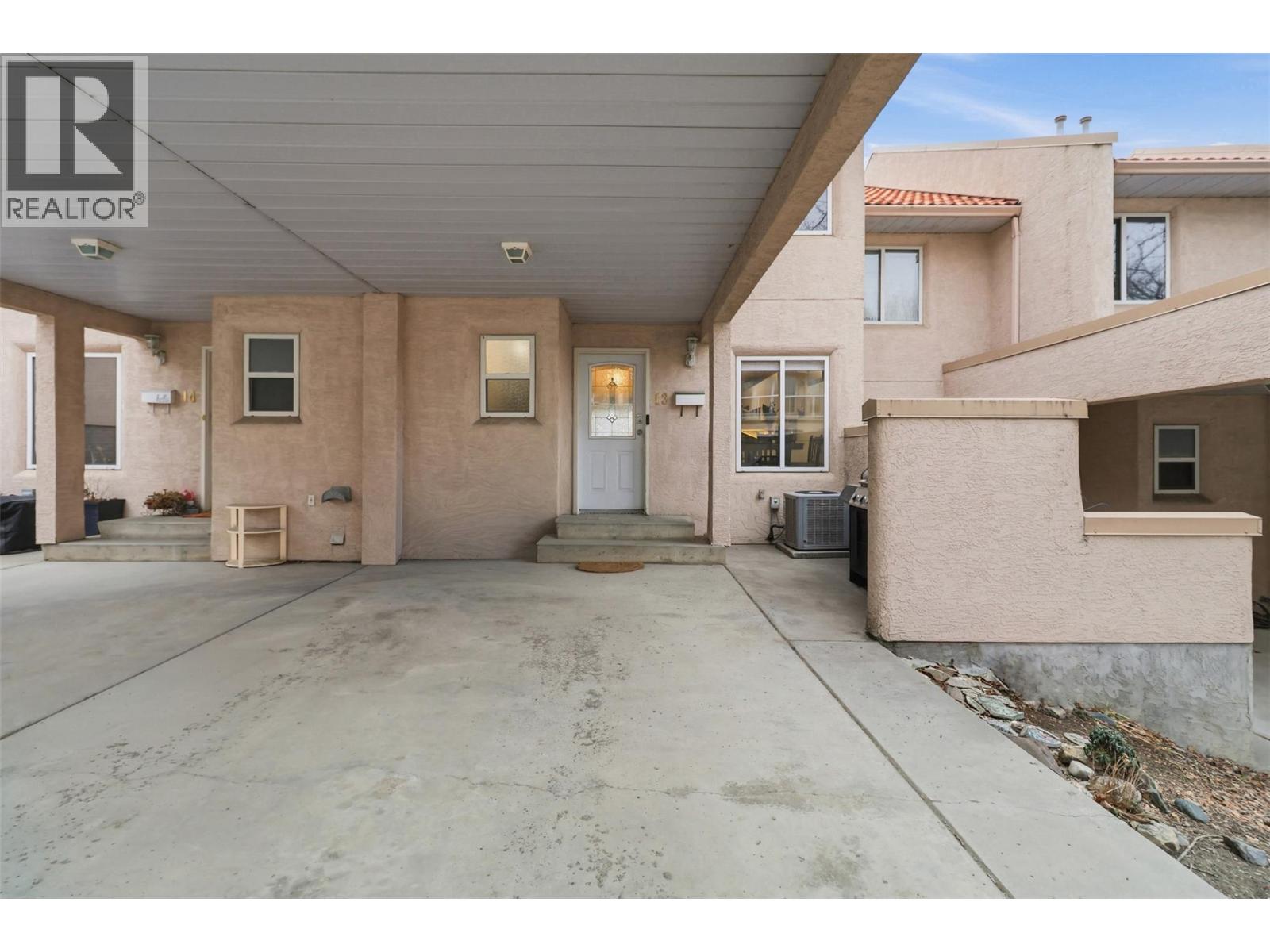 383 Columbia  W Street Unit# 13, Kamloops, British Columbia  V2C 1K5 - Photo 2 - 10376470