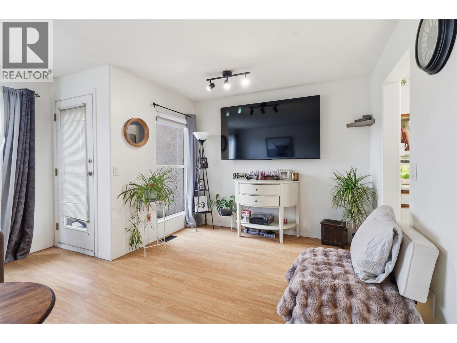 383 Columbia  W Street Unit# 13, Kamloops, British Columbia  V2C 1K5 - Photo 8 - 10376470