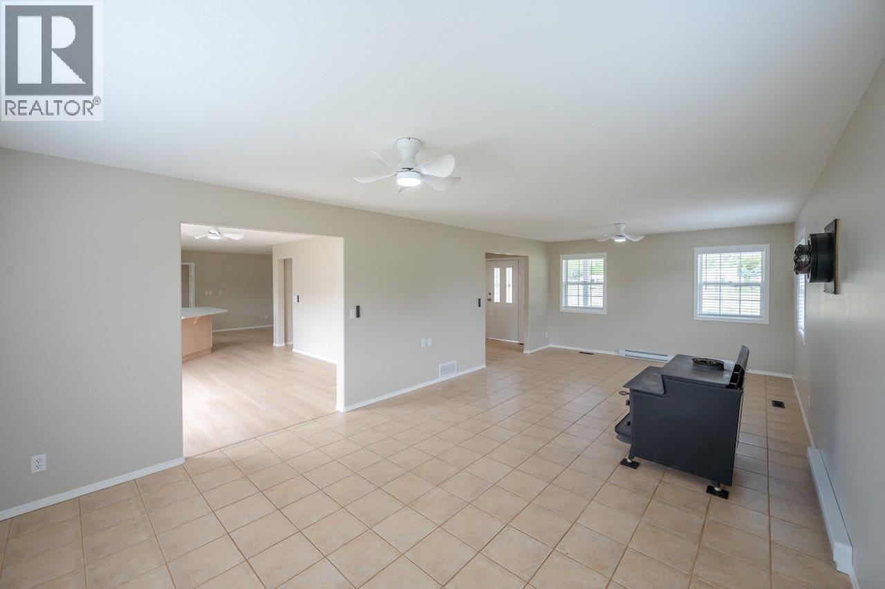 5629 Sawmill Road, Oliver, British Columbia  V0H 1T9 - Photo 18 - 10376346