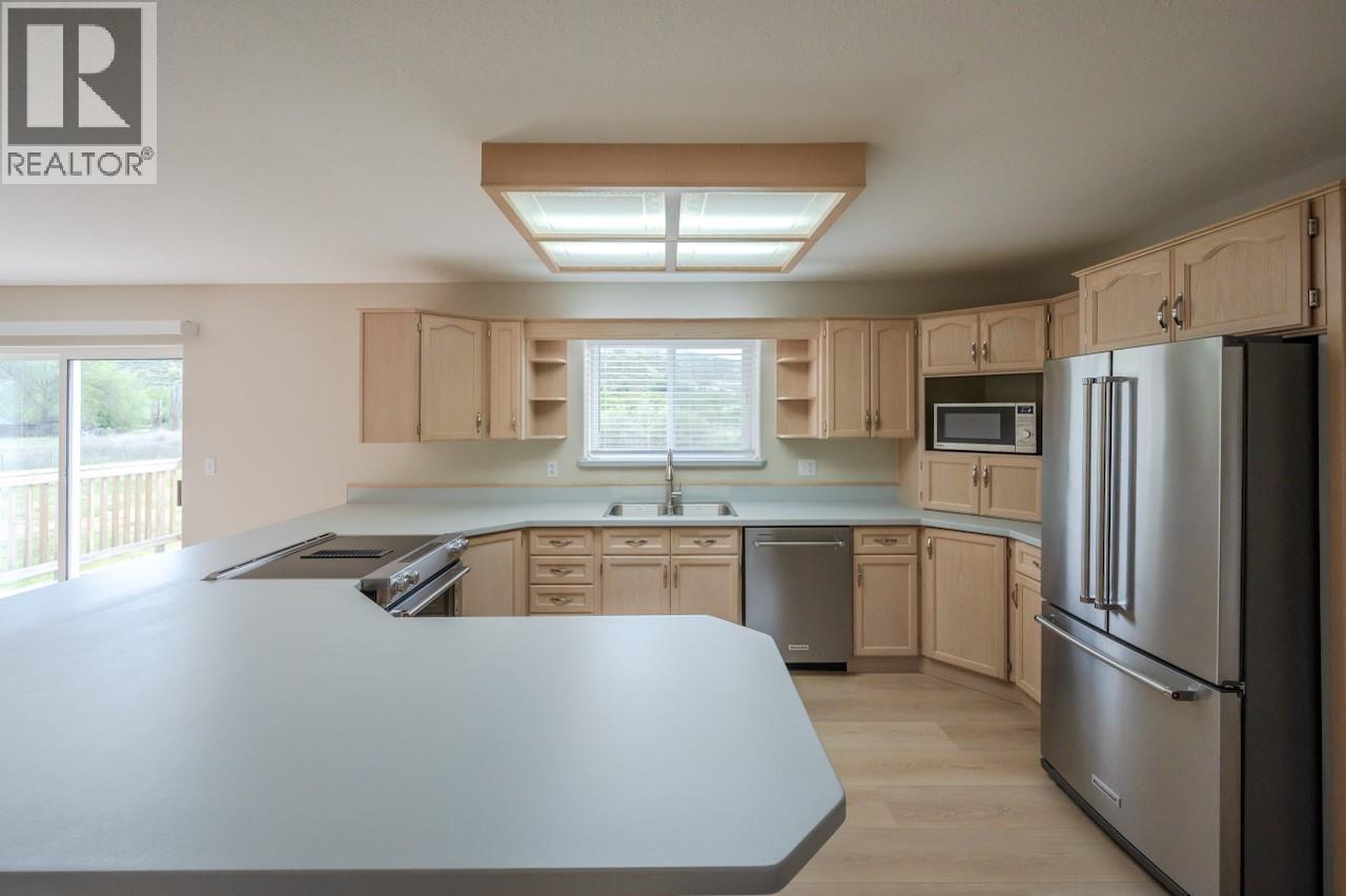 5629 Sawmill Road, Oliver, British Columbia  V0H 1T9 - Photo 6 - 10376346