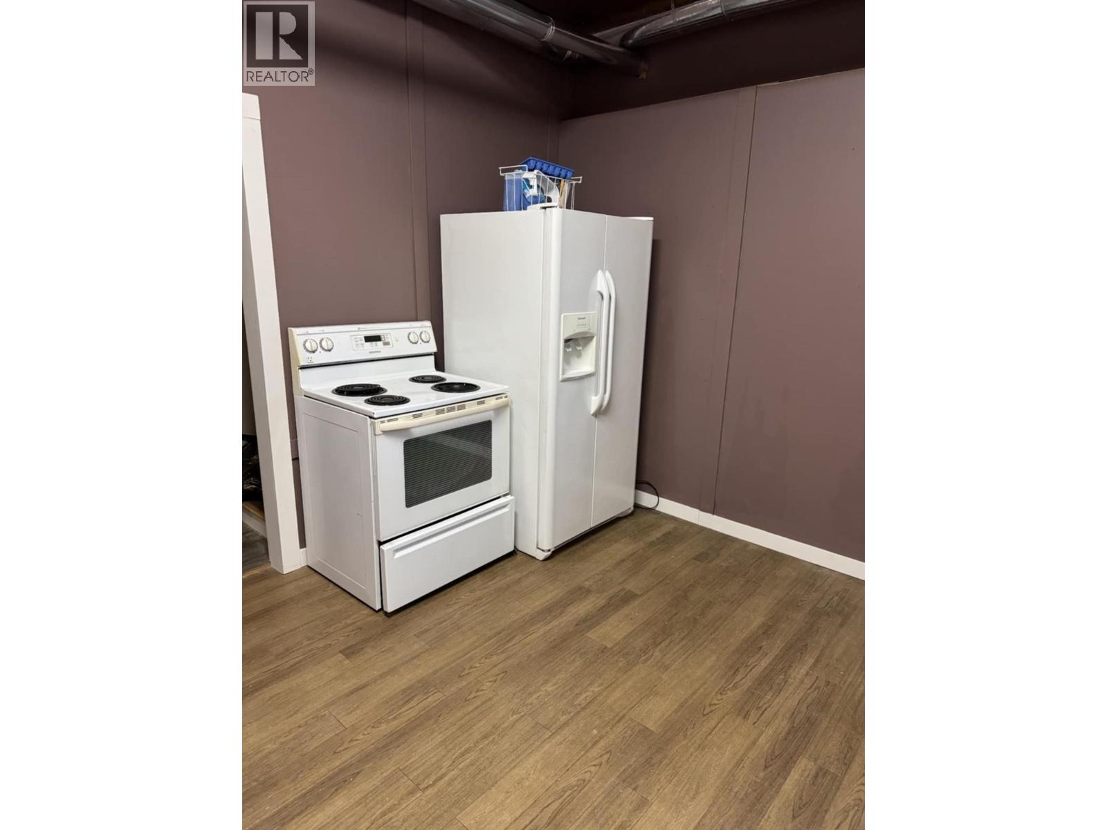 2193 Park Avenue, Lumby, British Columbia  V0E 2G0 - Photo 33 - 10376468