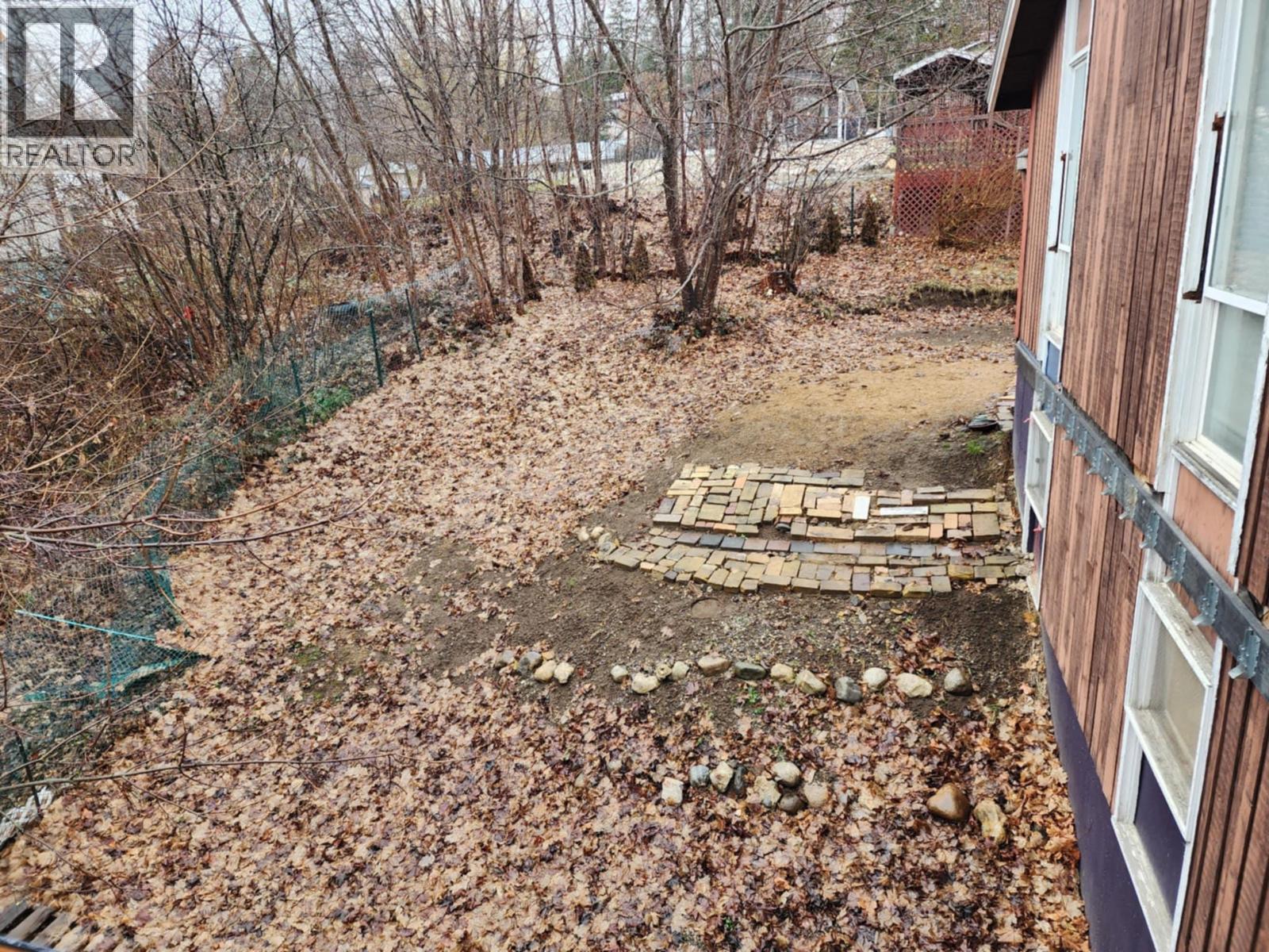 2193 Park Avenue, Lumby, British Columbia  V0E 2G0 - Photo 43 - 10376468