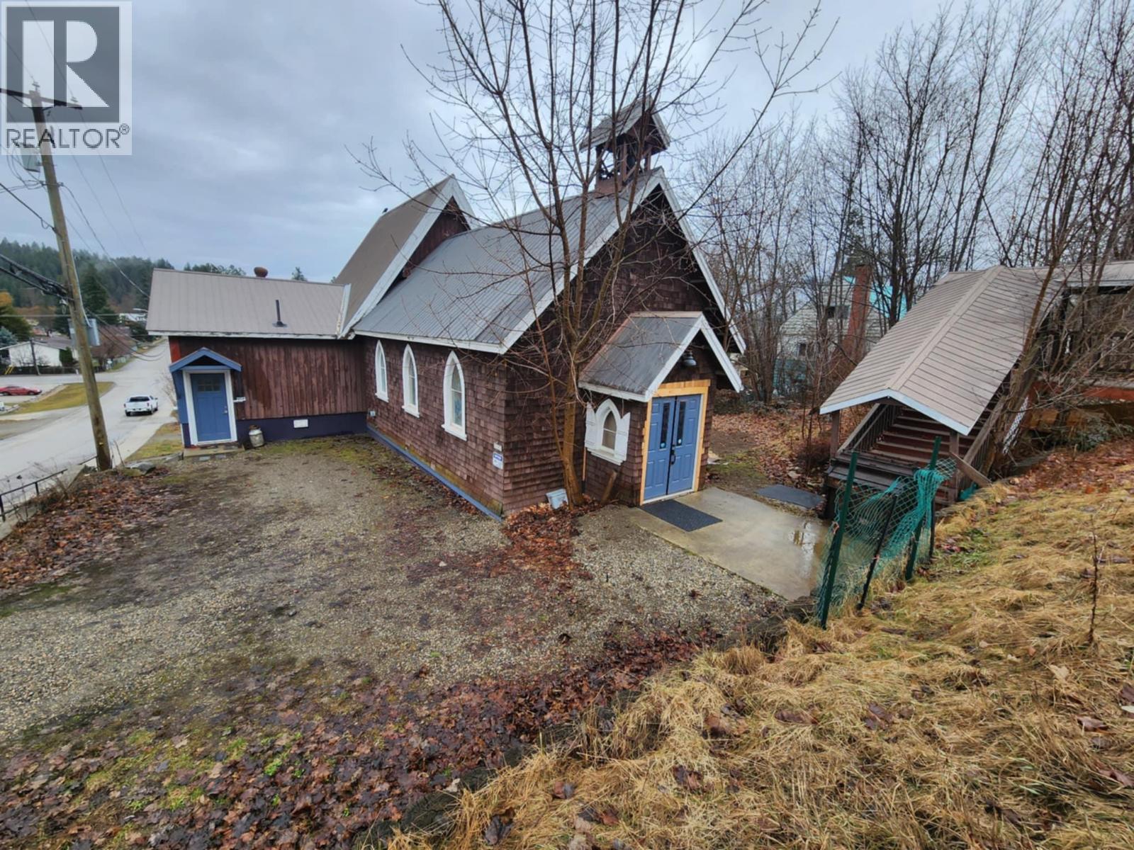 2193 Park Avenue, Lumby, British Columbia  V0E 2G0 - Photo 45 - 10376468