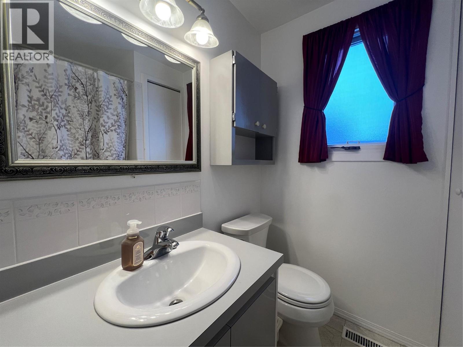 904 92 Avenue, Dawson Creek, British Columbia  V1G 1B8 - Photo 9 - 10376536