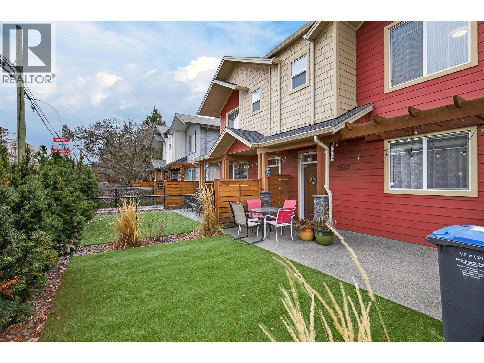 1932 Ethel Street, Kelowna, British Columbia  V1Y 2Z5 - Photo 1 - 10375725