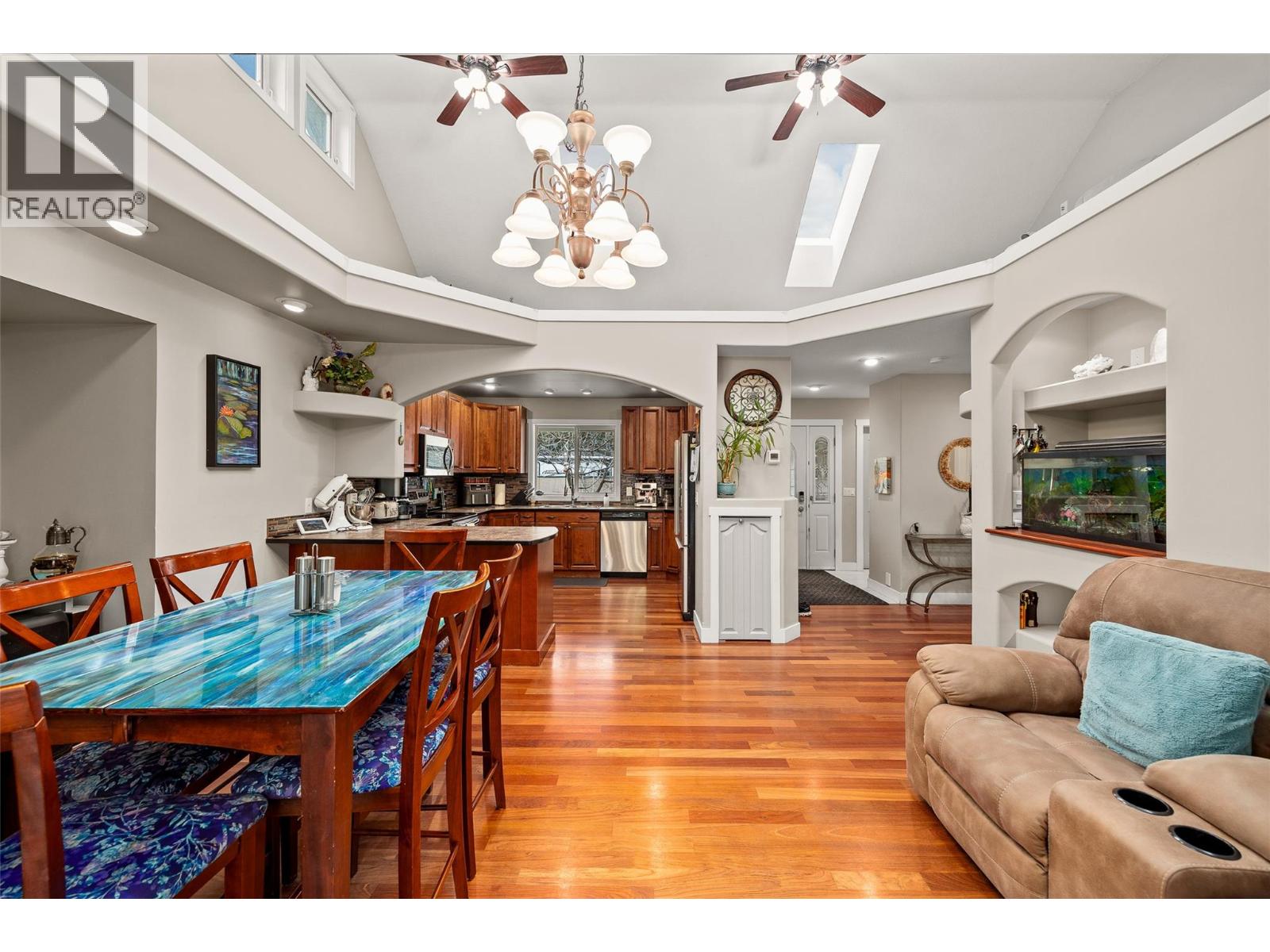 674 Muir Road, Kelowna, British Columbia  V1Z 3W2 - Photo 3 - 10376186