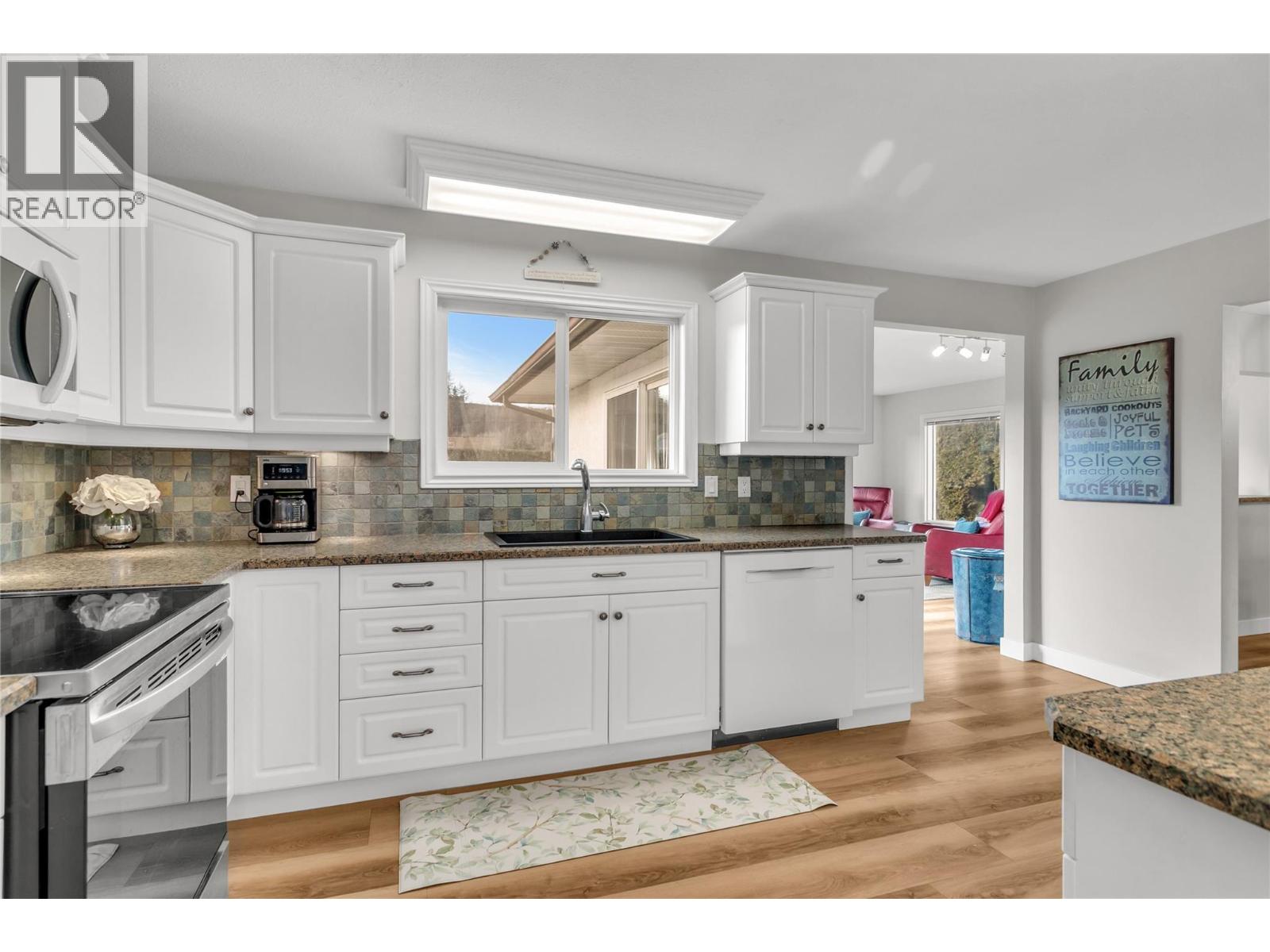 935 Hickory Road, Kelowna, British Columbia  V1X 4K8 - Photo 10 - 10374569