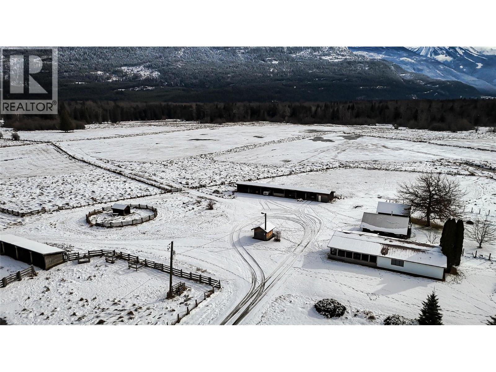 13226 31 Highway, Meadow Creek, British Columbia  V0G 1N0 - Photo 1 - 10376165