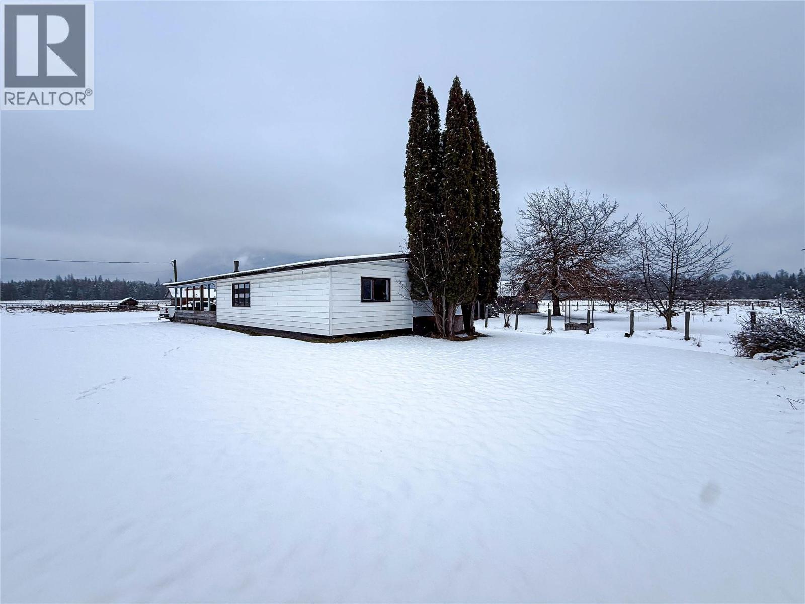 13226 31 Highway, Meadow Creek, British Columbia  V0G 1N0 - Photo 11 - 10376165