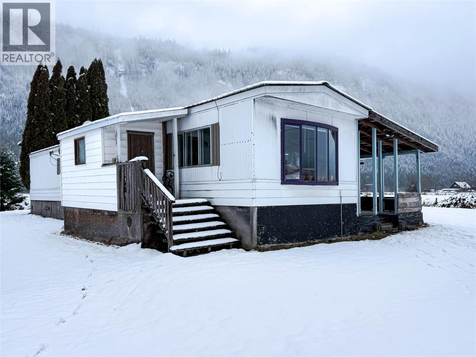 13226 31 Highway, Meadow Creek, British Columbia  V0G 1N0 - Photo 12 - 10376165