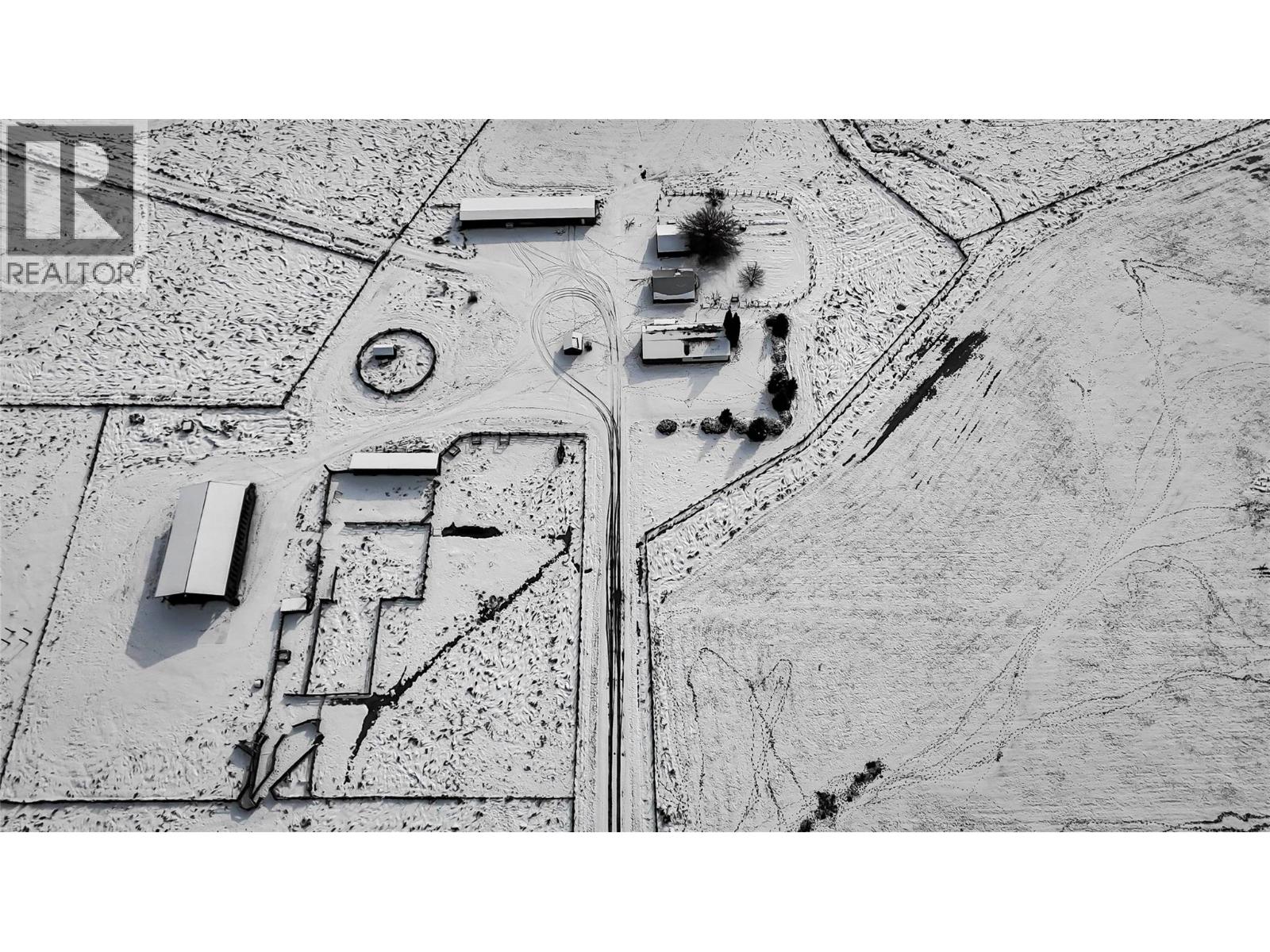 13226 31 Highway, Meadow Creek, British Columbia  V0G 1N0 - Photo 3 - 10376165