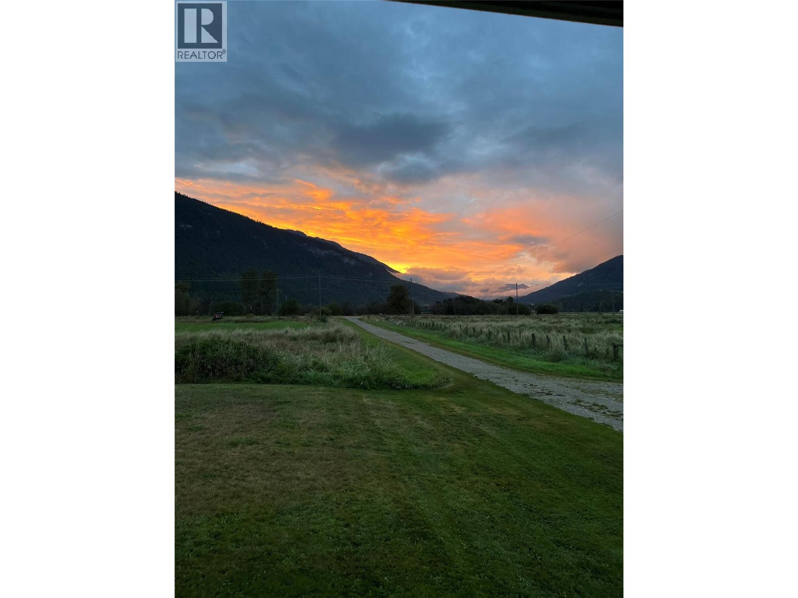 13226 31 Highway, Meadow Creek, British Columbia  V0G 1N0 - Photo 59 - 10376165