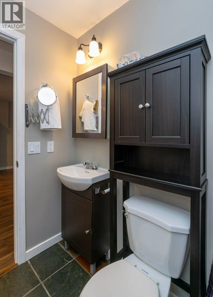 7268 Estate Place, Anglemont, British Columbia  V0E 1M8 - Photo 24 - 10376539