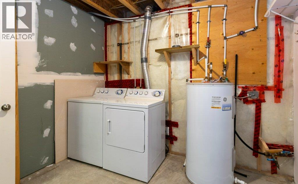 7268 Estate Place, Anglemont, British Columbia  V0E 1M8 - Photo 26 - 10376539