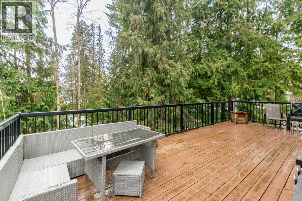 7268 Estate Place, Anglemont, British Columbia  V0E 1M8 - Photo 33 - 10376539