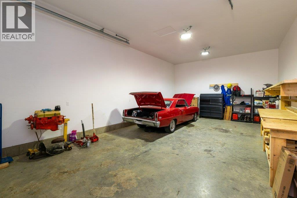 7268 Estate Place, Anglemont, British Columbia  V0E 1M8 - Photo 46 - 10376539