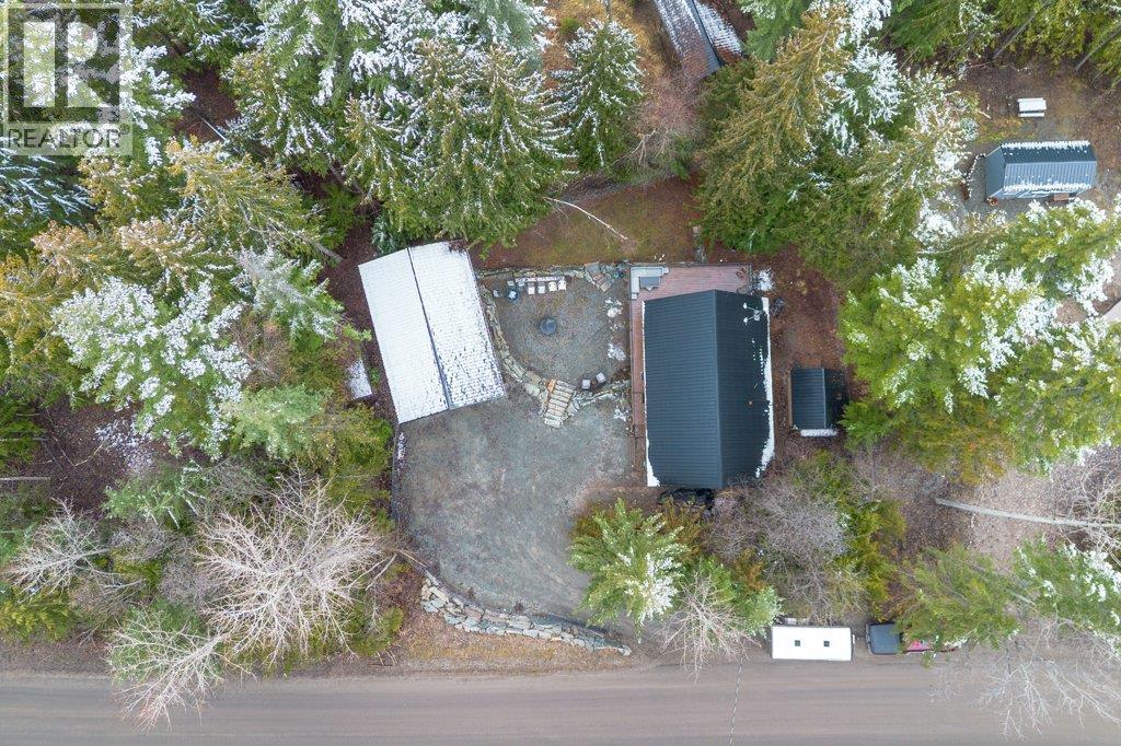 7268 Estate Place, Anglemont, British Columbia  V0E 1M8 - Photo 48 - 10376539