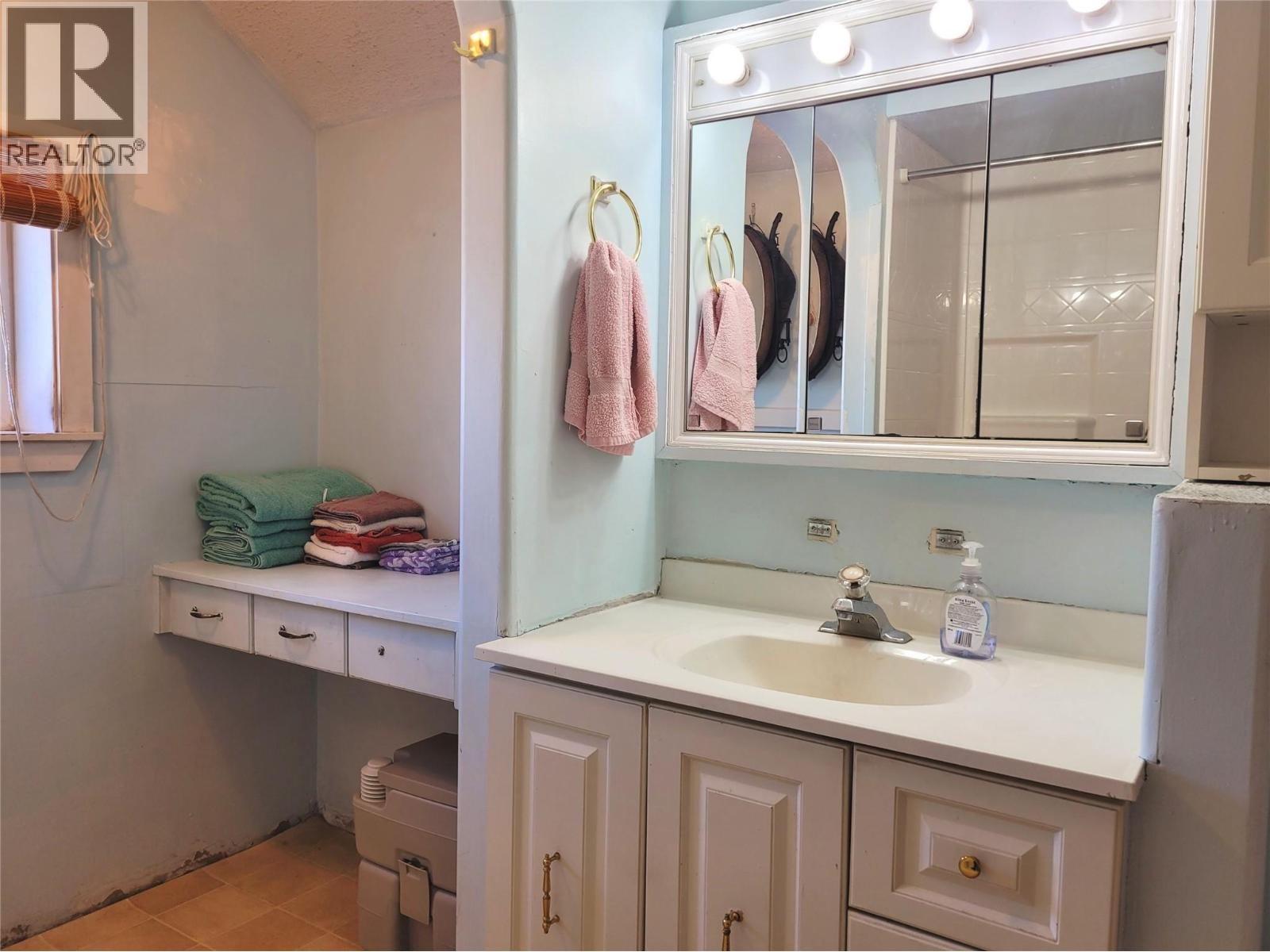 192 (3104) Vavenby Bridge Road, Vavenby, British Columbia  V0E 3A0 - Photo 13 - 10376362