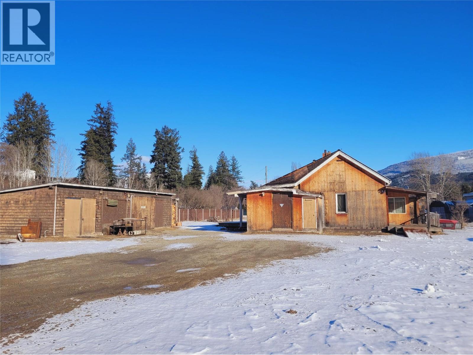 192 (3104) Vavenby Bridge Road, Vavenby, British Columbia  V0E 3A0 - Photo 2 - 10376362