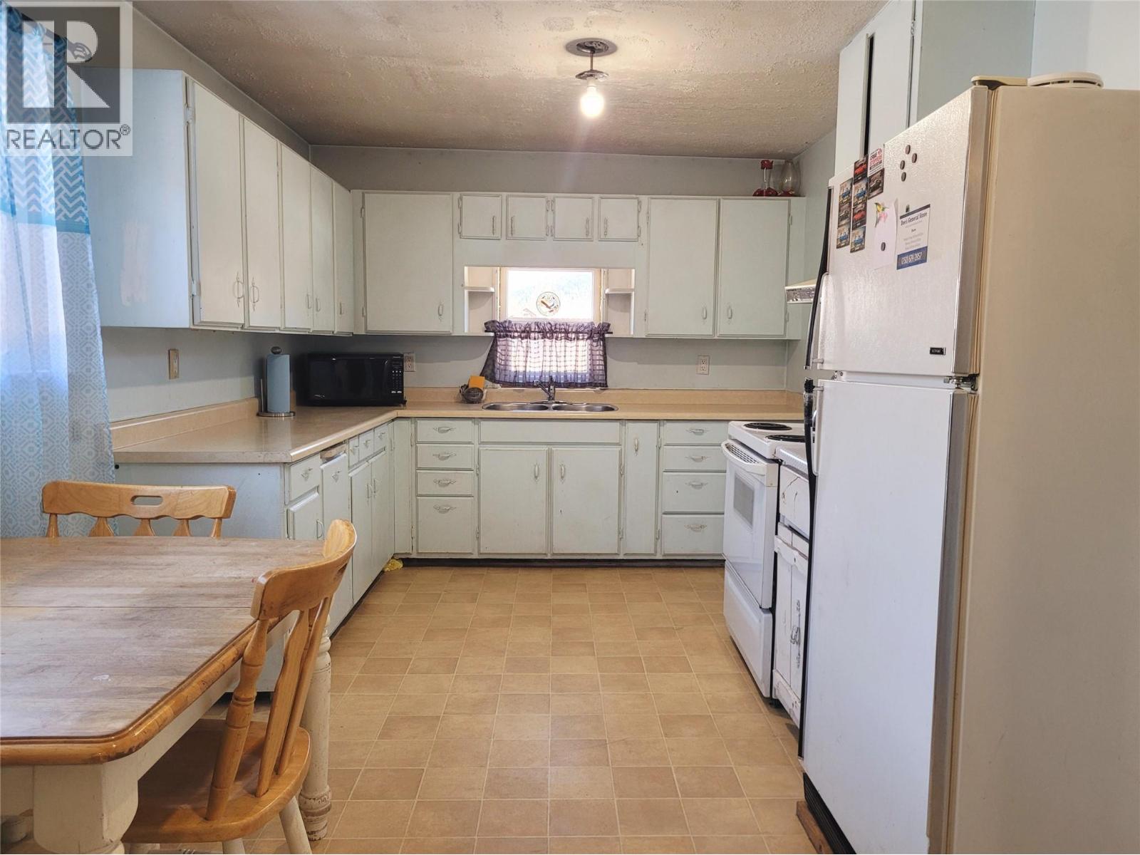 192 (3104) Vavenby Bridge Road, Vavenby, British Columbia  V0E 3A0 - Photo 4 - 10376362