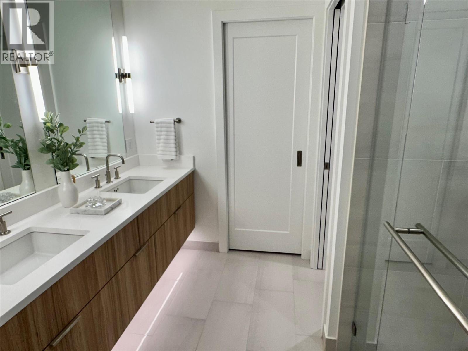 3000 Ariva Drive Unit# 3003, Kelowna, British Columbia  V1Z 0B3 - Photo 12 - 10376359