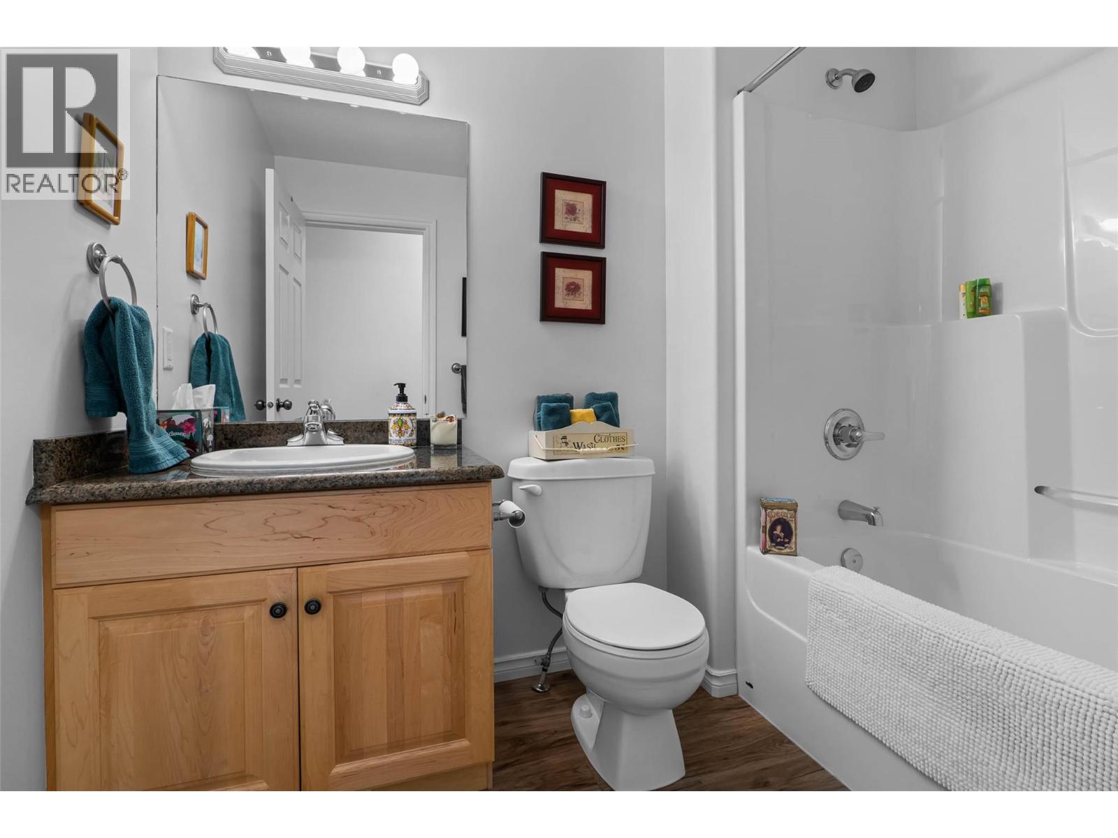 3712 Navatanee Drive, Kamloops, British Columbia  V2H 1S1 - Photo 16 - 10376524