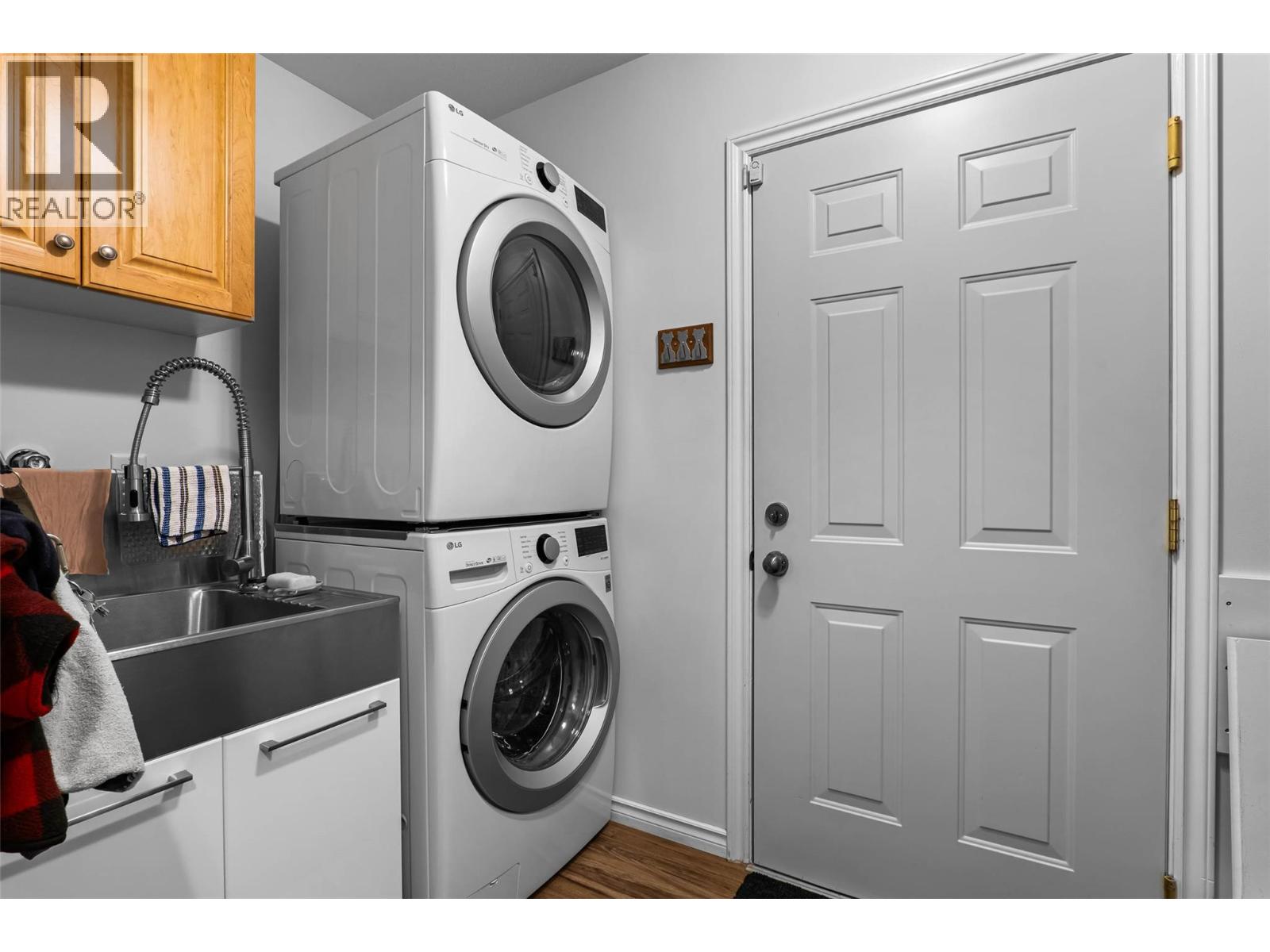 3712 Navatanee Drive, Kamloops, British Columbia  V2H 1S1 - Photo 17 - 10376524