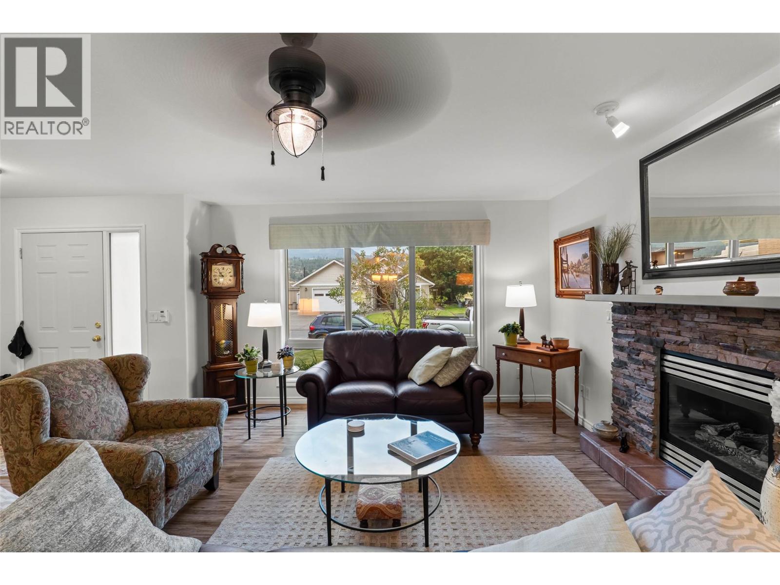 3712 Navatanee Drive, Kamloops, British Columbia  V2H 1S1 - Photo 7 - 10376524