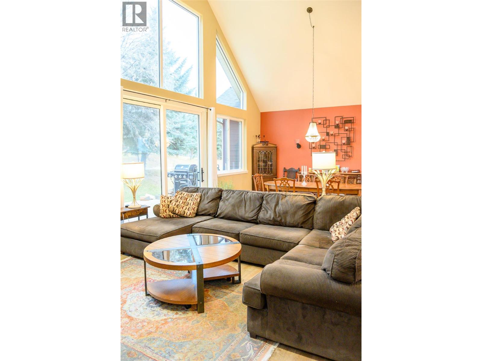 5112 Riverview Close, Fairmont Hot Springs, British Columbia  V0B 1L1 - Photo 11 - 10375533