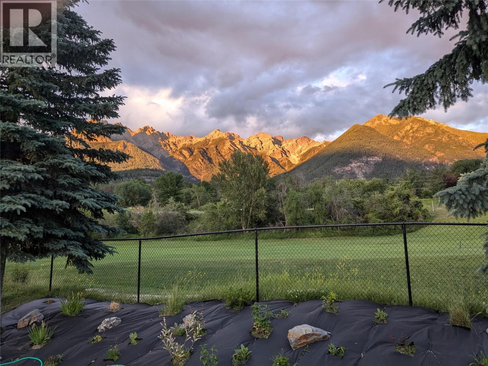 5112 Riverview Close, Fairmont Hot Springs, British Columbia  V0B 1L1 - Photo 33 - 10375533