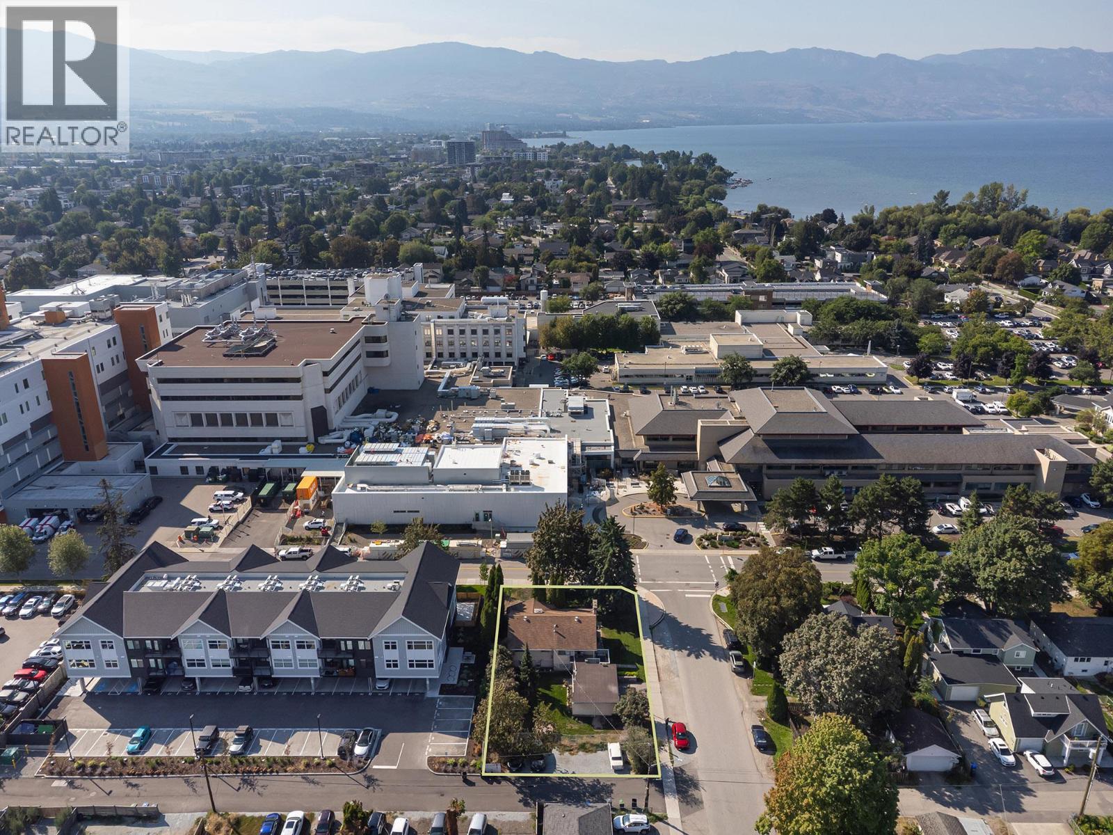 408 Royal Avenue, Kelowna, British Columbia  V1Y 5L3 - Photo 2 - 10376446