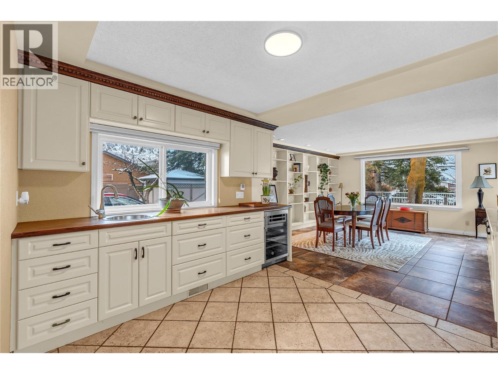 1135 Johnson Road, Penticton, British Columbia  V2A 1W6 - Photo 11 - 10374742