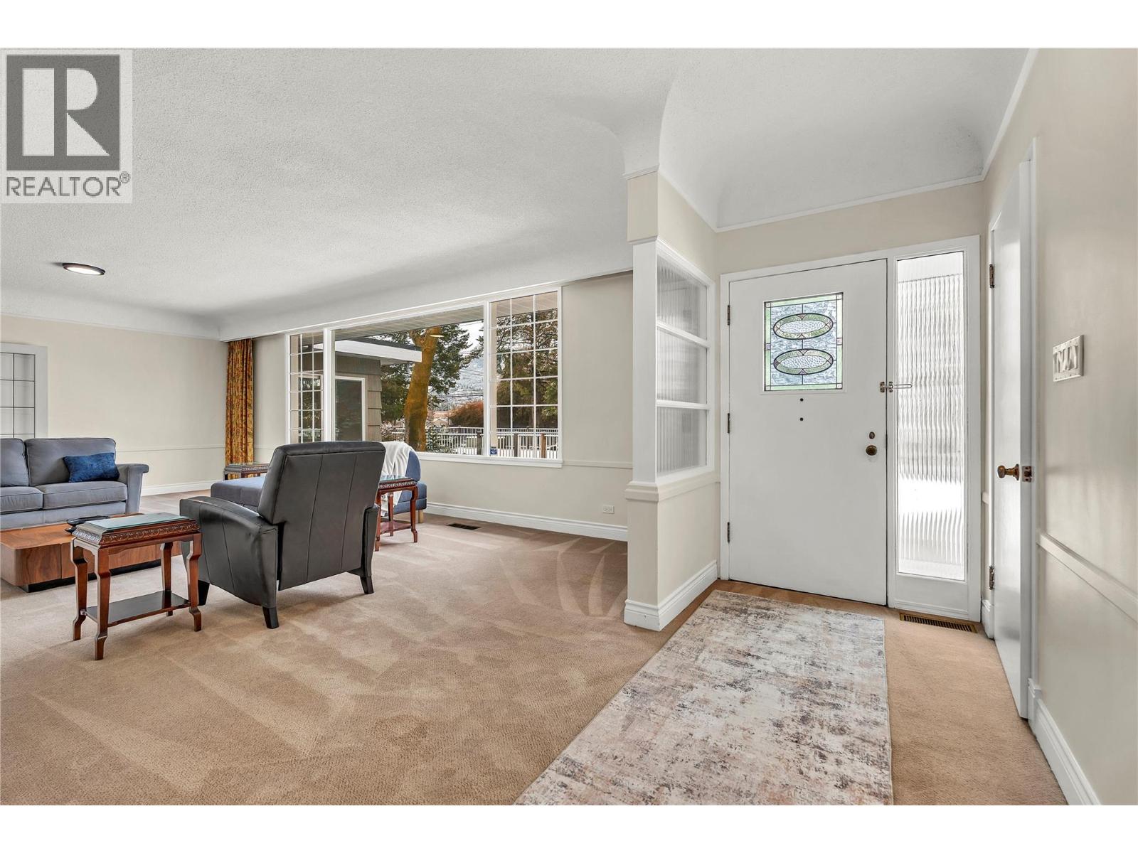 1135 Johnson Road, Penticton, British Columbia  V2A 1W6 - Photo 5 - 10374742