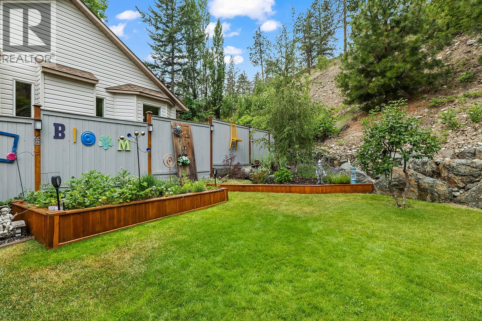 5827 Victoria Street, Peachland, British Columbia  V0H 1X4 - Photo 12 - 10376584