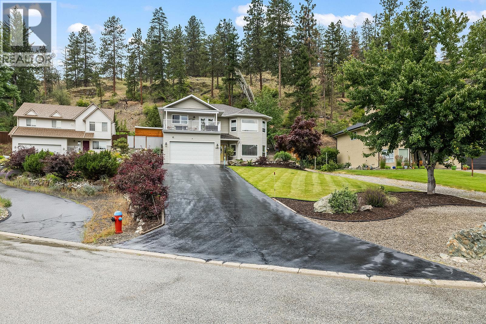 5827 Victoria Street, Peachland, British Columbia  V0H 1X4 - Photo 3 - 10376584