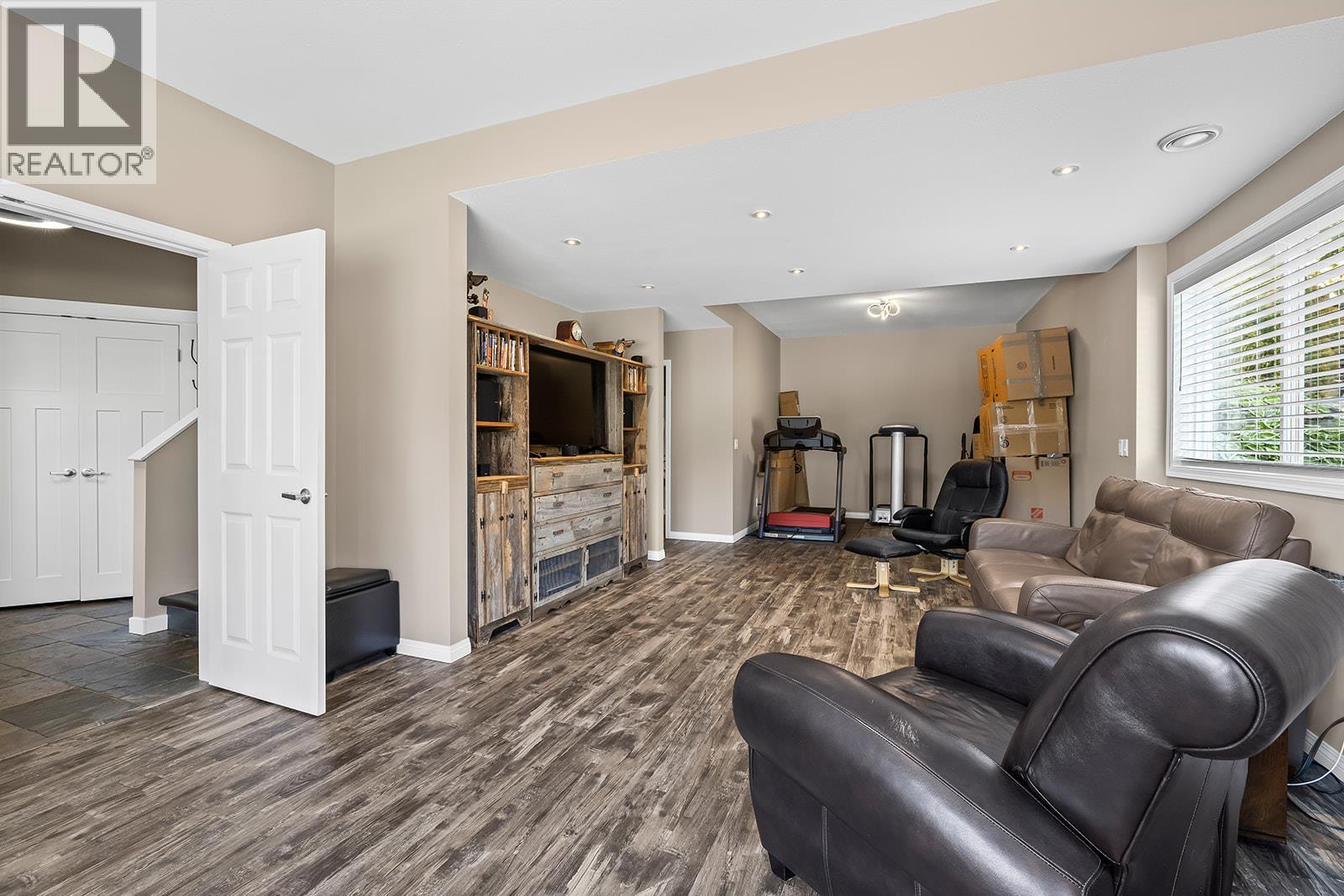 5827 Victoria Street, Peachland, British Columbia  V0H 1X4 - Photo 31 - 10376584