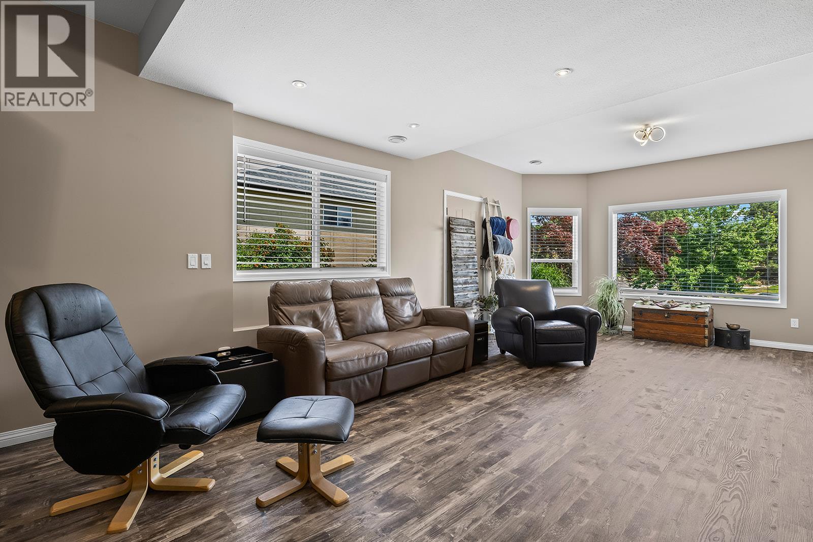 5827 Victoria Street, Peachland, British Columbia  V0H 1X4 - Photo 32 - 10376584